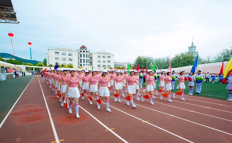 聯(lián)橋集團在高區(qū)運動會精彩綻放  勇奪團體亞軍(圖9) 聯(lián)橋集團在高區(qū)運動會精彩綻放  勇奪團體亞軍(圖9)